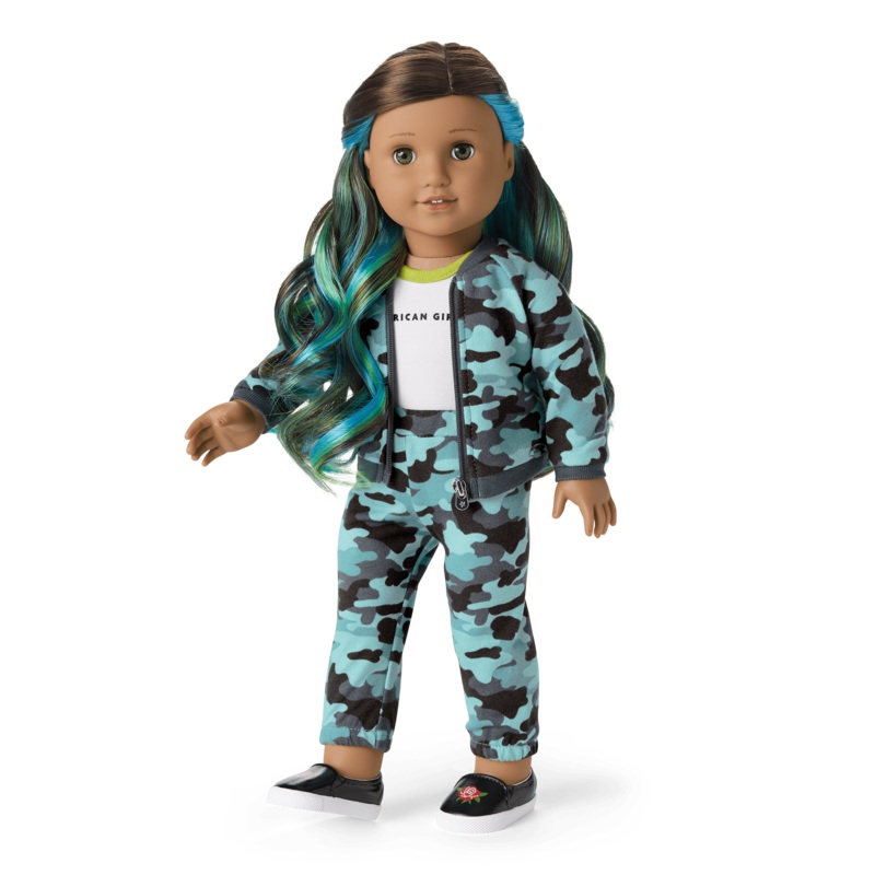 Truly Me 18-inch Doll #89 with wavy dark-brown hair