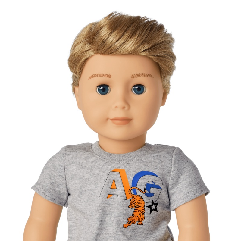 Truly Me 18-inch Doll #104 with straight caramel hair